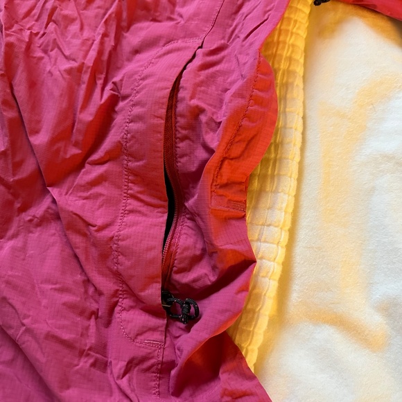 The North Face Venture Jacket, Medium, Pink - Picture 5 of 11